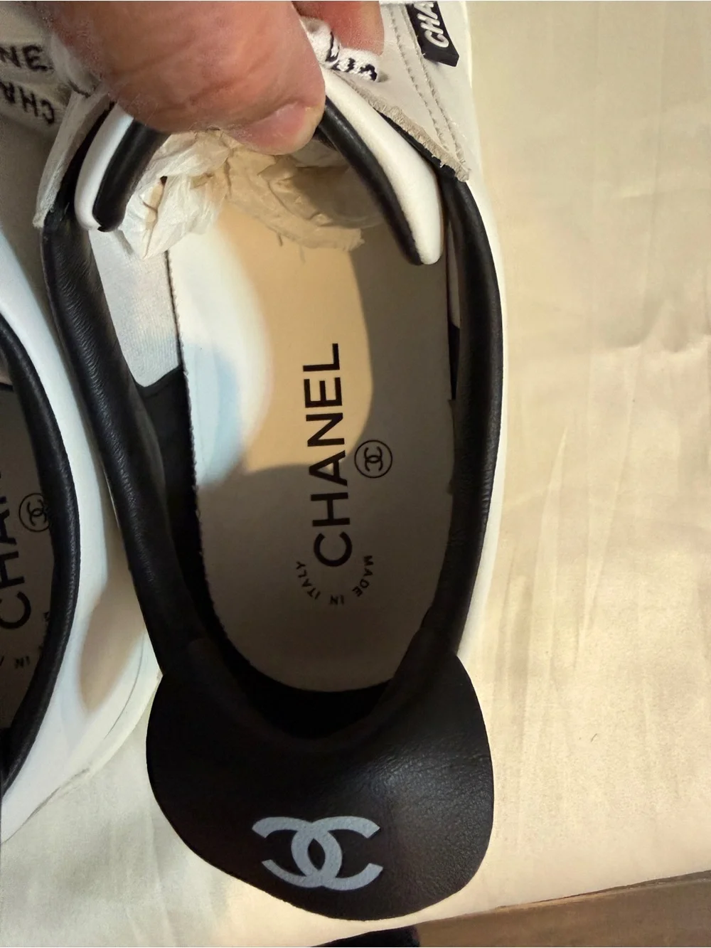 CHANEL White Leather Weekender Tennis Sneakers